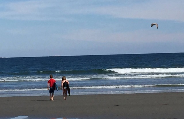 Close to the ocean, within walking distance to Jenness Beach. Sleeps 7