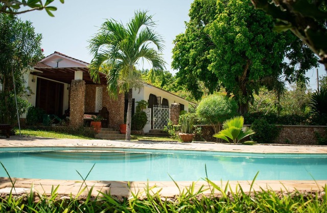 Coastal Bliss Diani Villa with private pool and Private Beach Acess