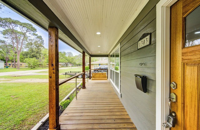 Coastal Getaway in La Marque!