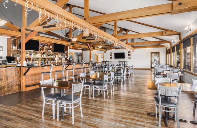 Columbia River Hotel and Conference Center, an Ascend Collection Hotel