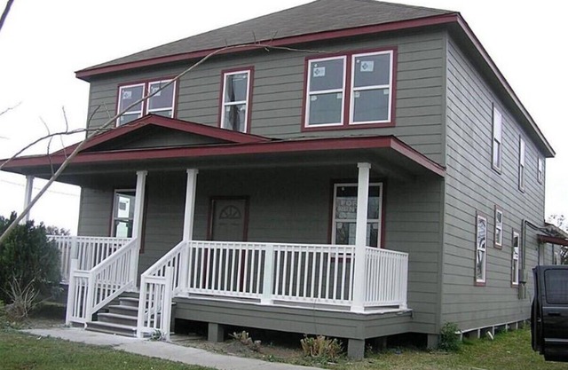 Combo Unit 1 & 4, Near TX City