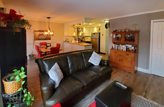 Condo tranquille et confortable pour 2 à 4 personnes - Quiet and cozy condo