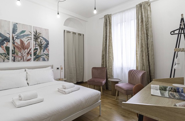 Confalonieri 11 - Two Bedroom Apartment, Sleeps 4