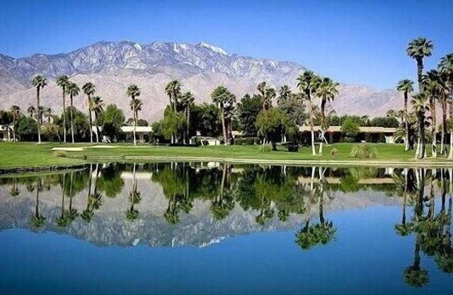 Contemporary Style Home for Golf Lovers & Sun Seekers