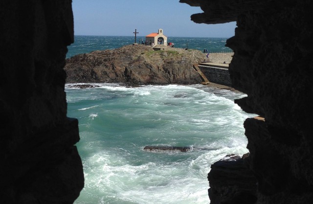 Contemporary villa in a village 15 minutes from Perpignan