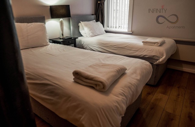 Contractor Mid week bookers