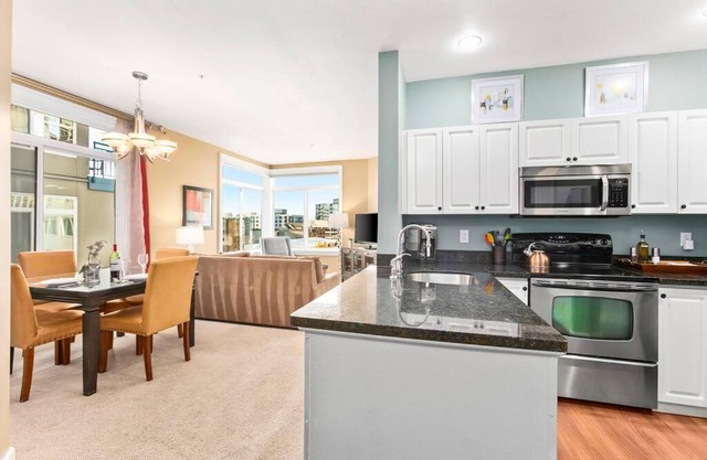 Corner Unit in the middle of it all - 99 Walkscore