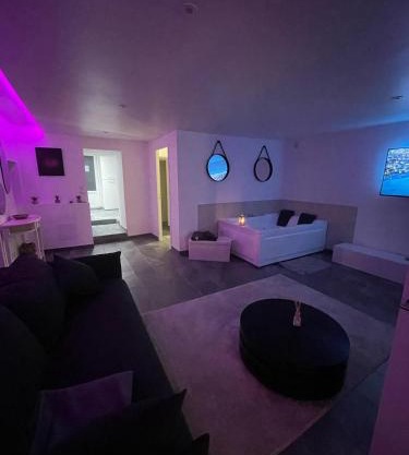 Cosy Home avec Spa - Prox airport, CNPE, Eurexpo