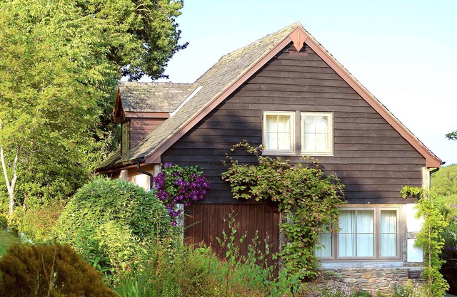 Cosy, traditional-style cottage - for two bedrooms see our other listing