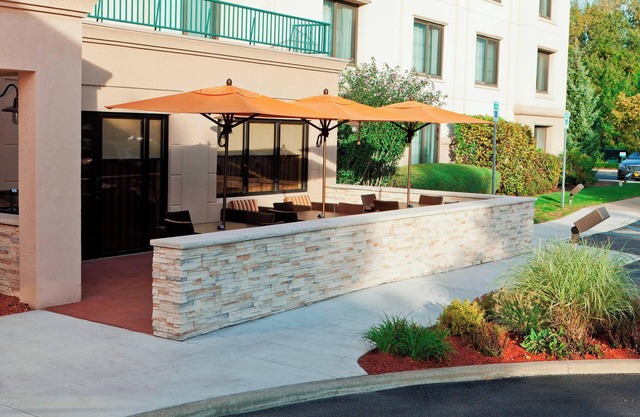 Courtyard by Marriott Albany Thruway