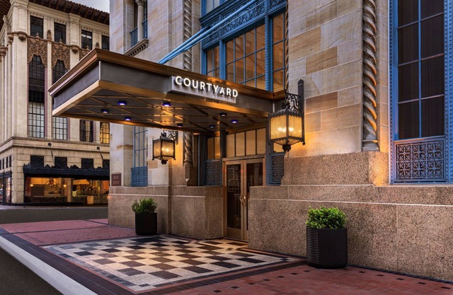 Courtyard by Marriott San Diego Downtown