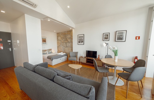 COURTYARD OPORTO DESIGN APARTMENT F