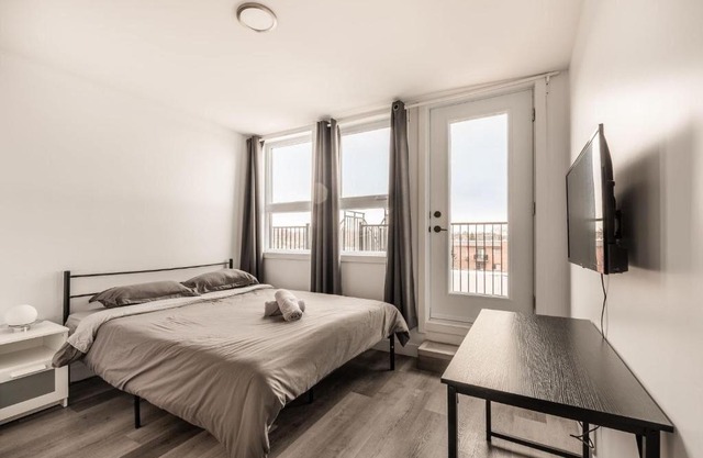 Cozy 2 bedroom apartment on 2 floors