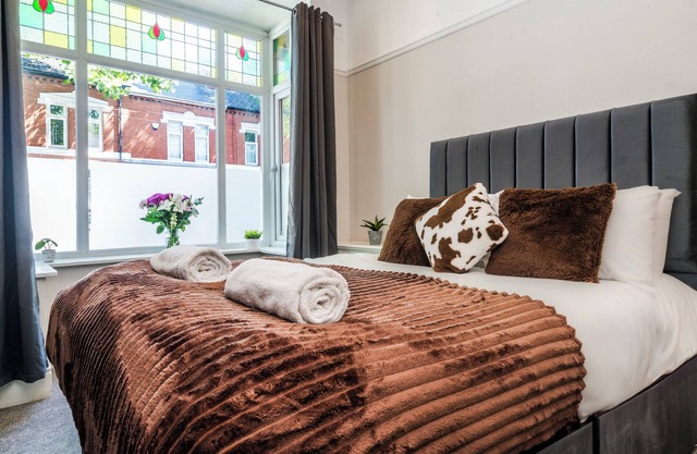 Cozy 4 bed house in Birmingham for trade stays