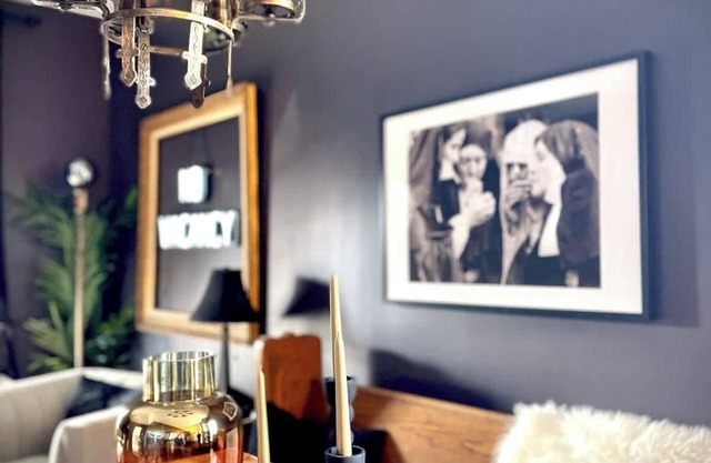 Cozy 4-Bedroom Apartment in Evanston