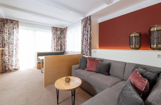 Cozy apartment "BIRKE", on a hill, with bathing beach on Lake Wörthersee