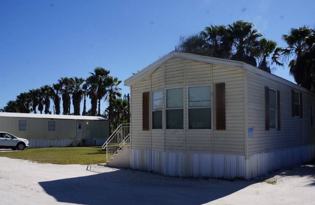 Cozy and spacious one 1/1 with Living Room space fully furnished.