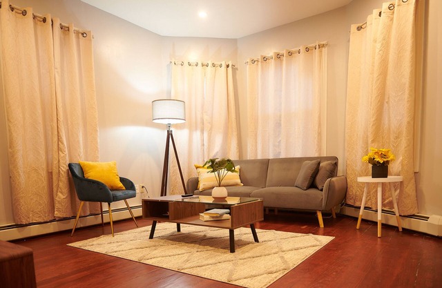 Cozy apartment 2nd 10min Walk Downtown | City View