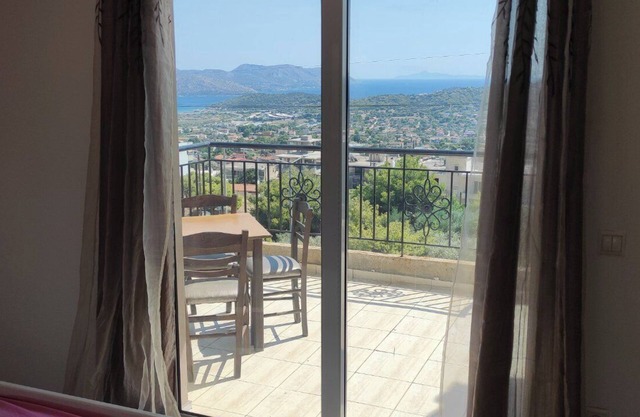 Cozy apartment with a magnificent sea view towards Saronikos Athens-Greece