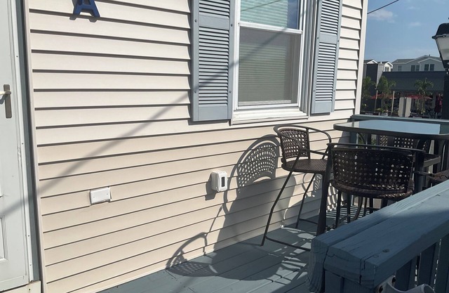 Cozy Bayview One Bedroom Condo Near Many Amenities in Beach Haven, New Jersey