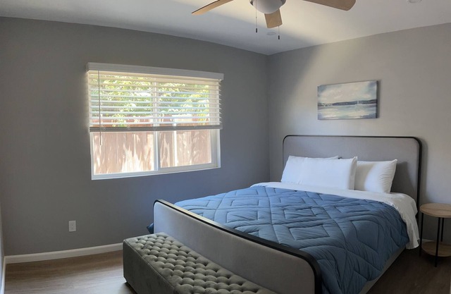 Cozy Family-sized House- 5 minutes to Coronado & Imperial Beach!