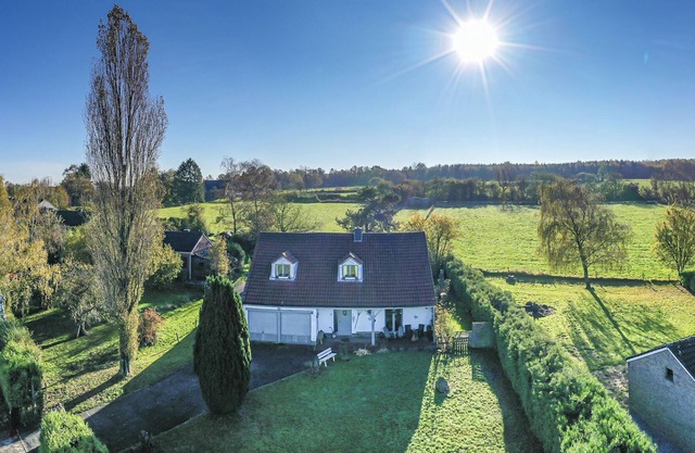 Cozy holiday home in Liege with furnished garden