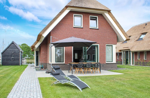Cozy home in Idskenhuizen with WiFi