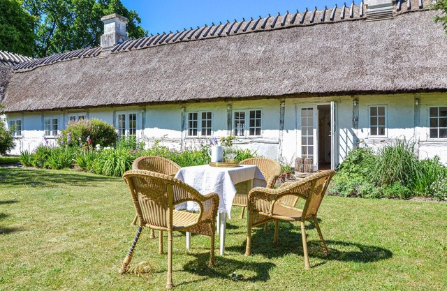 Cozy home in Kirke Hyllinge with WiFi