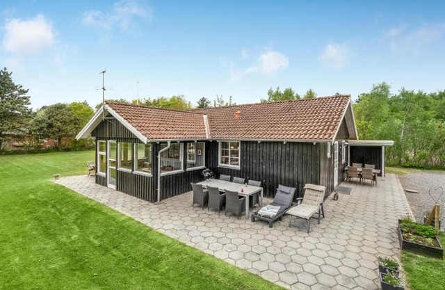 Cozy Home In Thyholm With Wifi