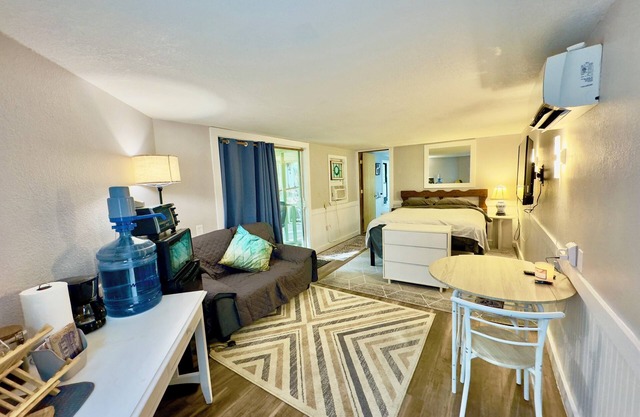 Cozy Oceanside Suite in Frisco!