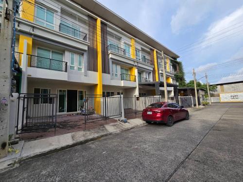 Cozy Stay near Airport