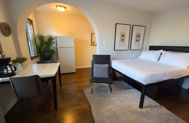 Cozy Studio in Chicago