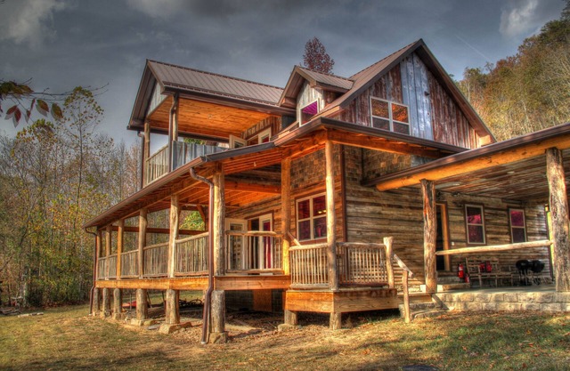Craftsman Style River House sitting on the French Broad River!