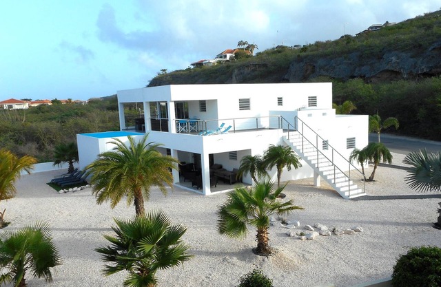 Curacao villa 300 meters from the beach