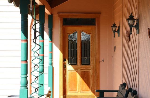 Custom home in vineyard setting close to local attractions