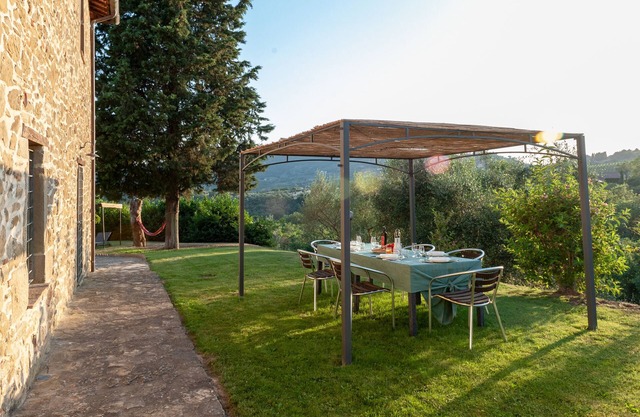 Cypress Apt In Farmhouse With Pool, Panicale, Italy