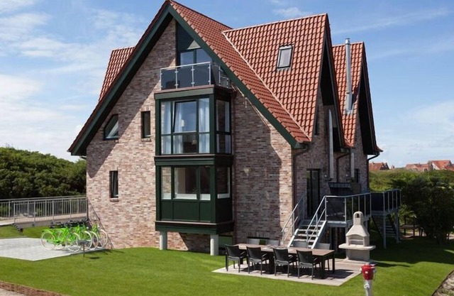 Dünenhuus West Modern retreat