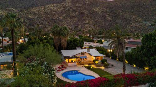 Dandelion by AvantStay Pool 0.2mi to Downtown