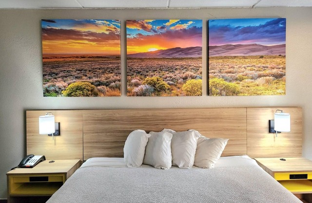 Days Inn by Wyndham Houston