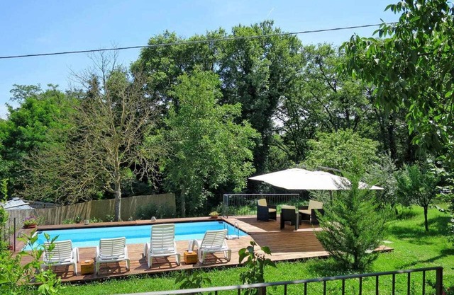 Delightful country house with AC & pool