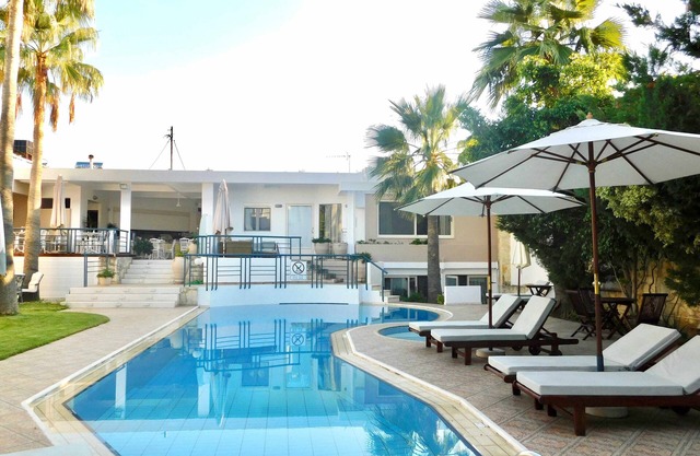 Deluxe Sea View Maisonette 100m from the beach