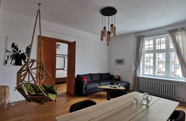 Designer Apartment 110m2 with King Size Beds & Equipped Kitchen