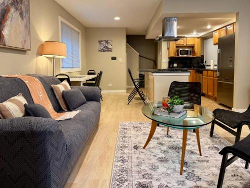 Designer Themed 4 Bedroom in Best Location with Patio and Fireplace