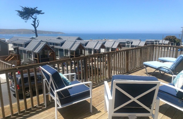 Dillon Beach Surf Cottage With 180 Degree Views Of The Pacific And Pt. Reyes