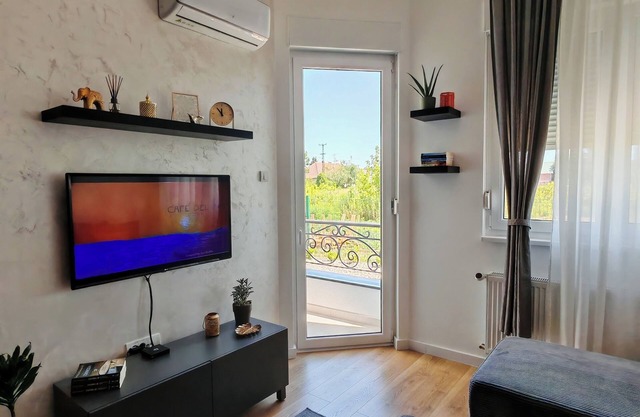 Discover Lake Palić: Charming 2-Bedroom Flat on Lake Palić