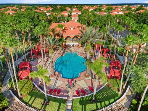 Disney Family Fun Resort, Pool and Game Room