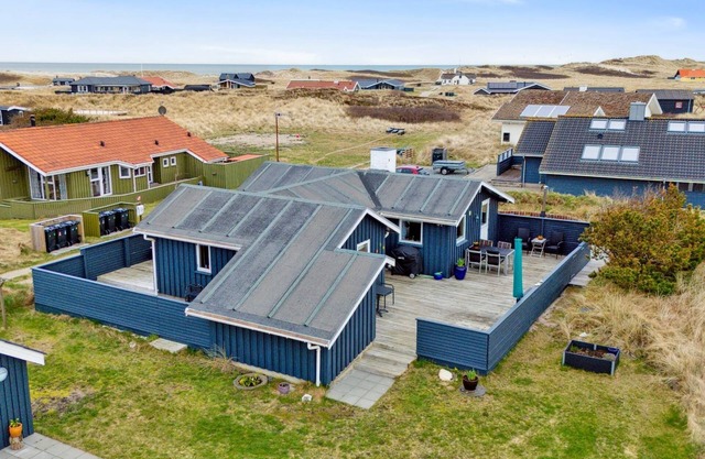 "Dolores" - 200m from the sea by Interhome