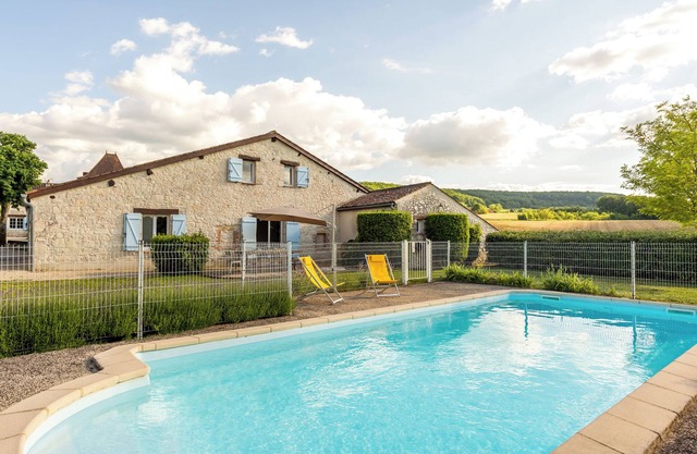 DOMAINE LA GRANJA - Establou