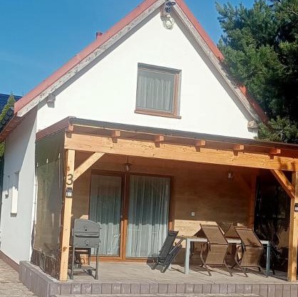 Domki u Eweli CAŁOROCZNE ogrzewane kominkiem