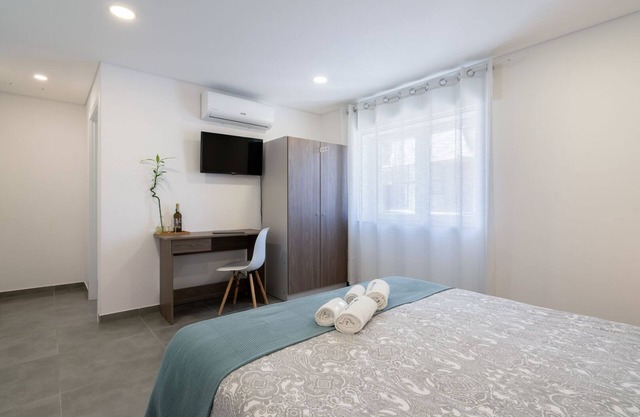 Double Room | Beachfront and Pool by HostWise Arvore